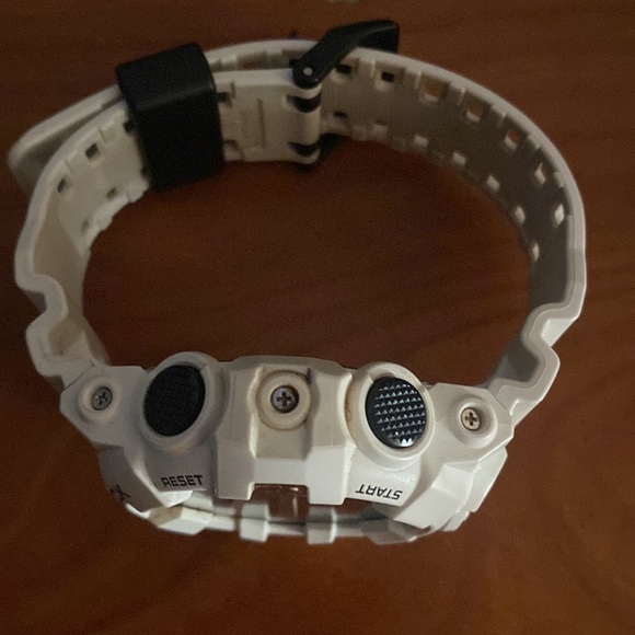 White G Shock watch good condition lifetime battery water resistant - Picture 3 of 5